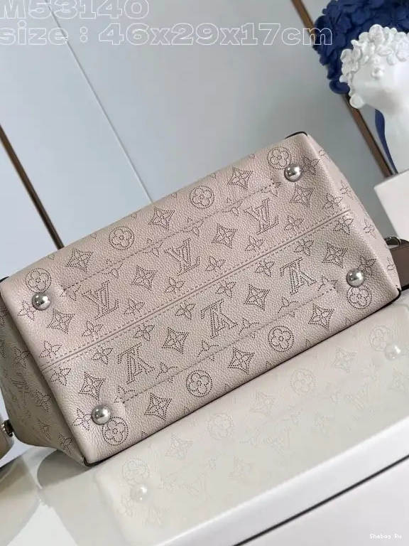 x x 17CM 29.5 LOUIS VUITTON HINA-46 0601